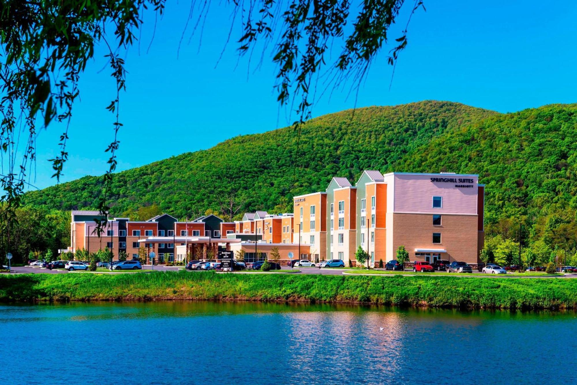 Springhill Suites By Marriott Fishkill Exteriér fotografie